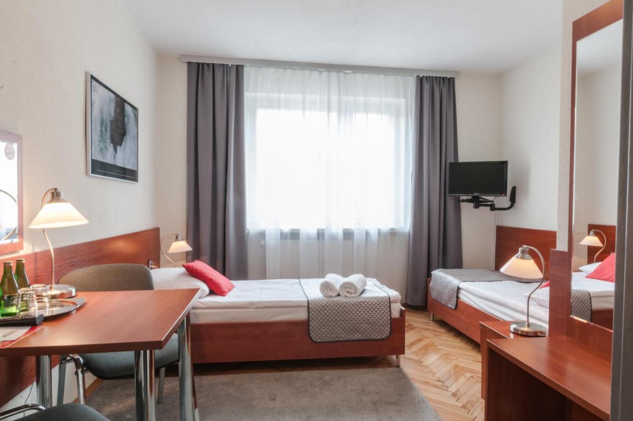 Hotel Komes Skarżysko-Kamienna Exteriér fotografie