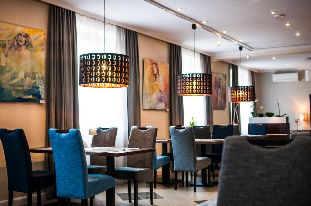 Hotel Komes Skarżysko-Kamienna Exteriér fotografie
